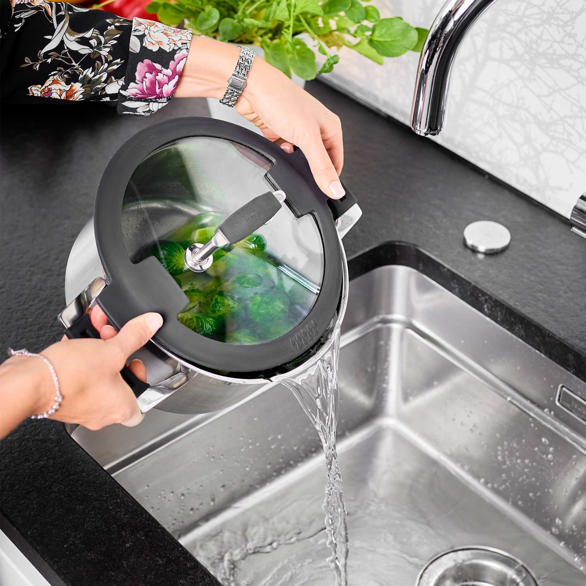 Šerpa plitka SILENCE PRO 20 cm, 2,9 l